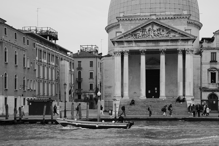 Pohled na Chiesa di San Simeon Piccolo